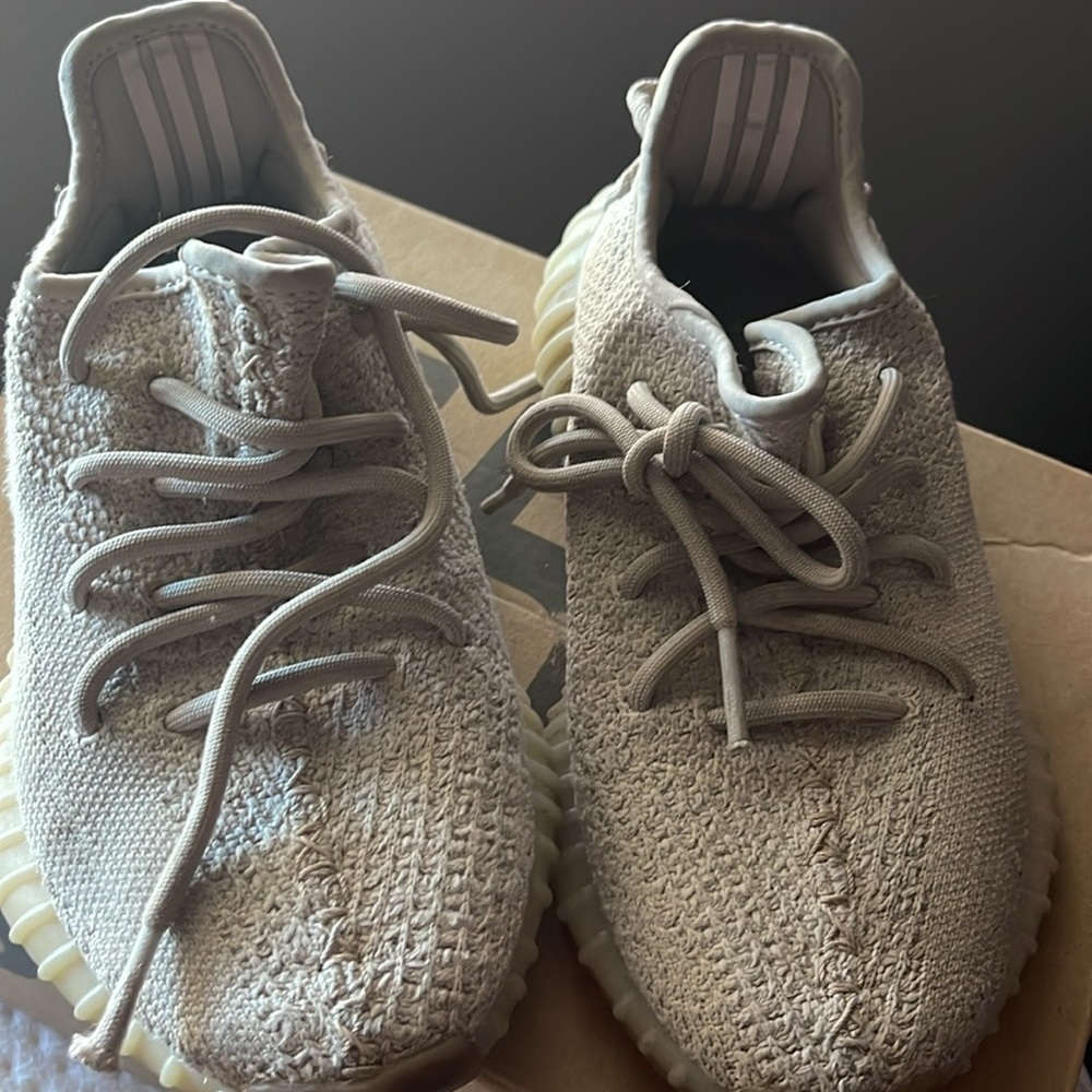 Adidas Yeezy Boost 350 V2 Sneakers sesame